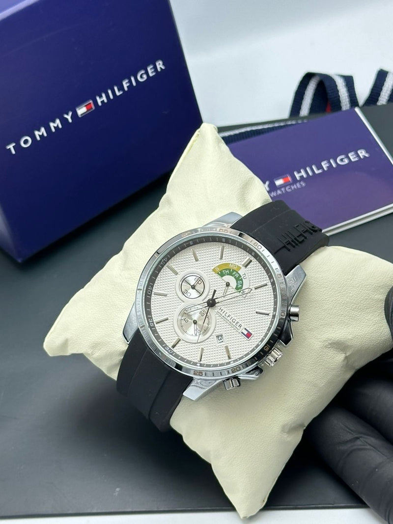 TOMMY HILFIGER